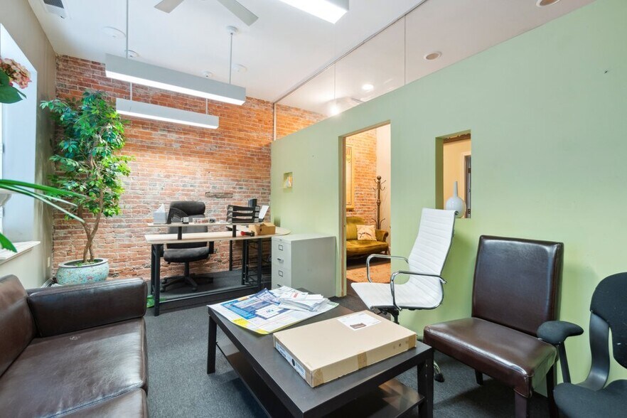 More Photos Of 519-521 N Charles St, Baltimore Office For Sale