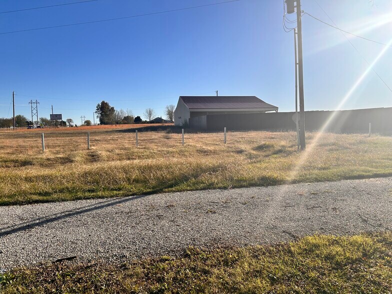 More Photos Of 31511 S Highway 82, Vinita Flex For Lease