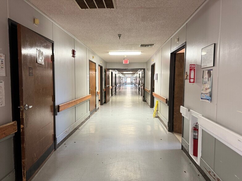 More Photos Of 540 SE Front St, De Kalb Skilled Nursing Facility For Sale