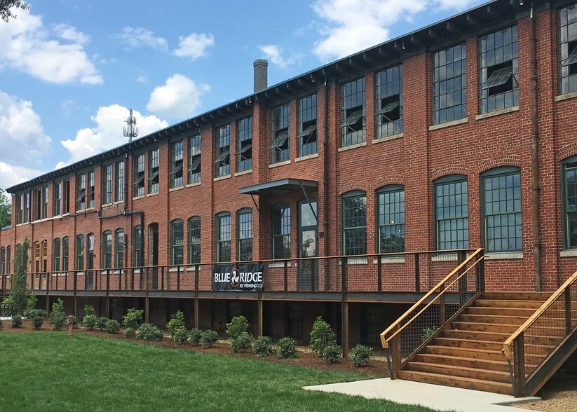 More Photos Of 205 Manufacturers Rd, Chattanooga General Retail For Lease