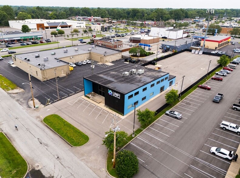 More Photos Of 6161 N Hillside Ave, Indianapolis Loft Creative Space For Sale