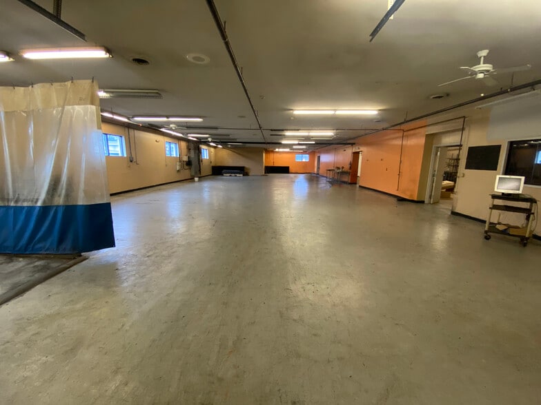 More Photos Of 12 Pottstown Pike, Chester Springs General Retail For Lease