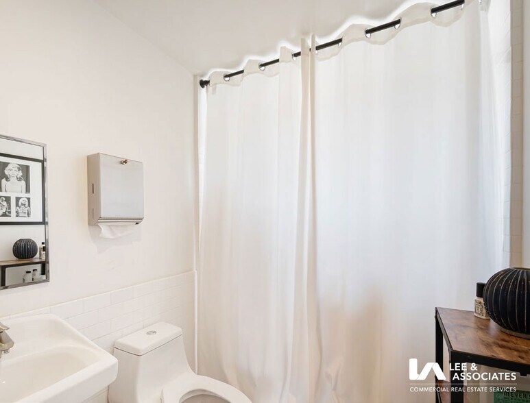 More Photos Of 420 Grand Ave, Long Beach Loft Creative Space For Lease