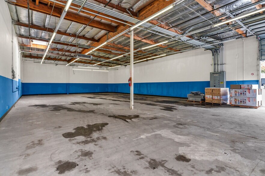 More Photos Of 44368-44370 Old Warm Springs Blvd, Fremont Warehouse For Lease