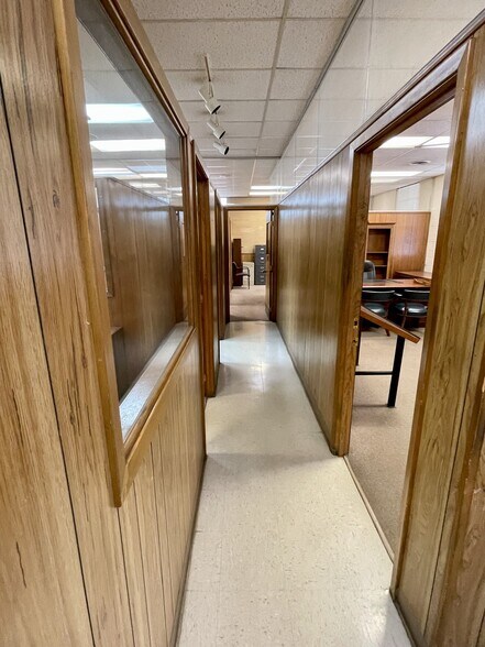 More Photos Of 2689 Livingston Rd, Jackson Warehouse For Sale