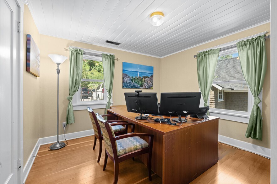 More Photos Of 10280 Donner Pass Rd, Truckee Office Residential For Sale