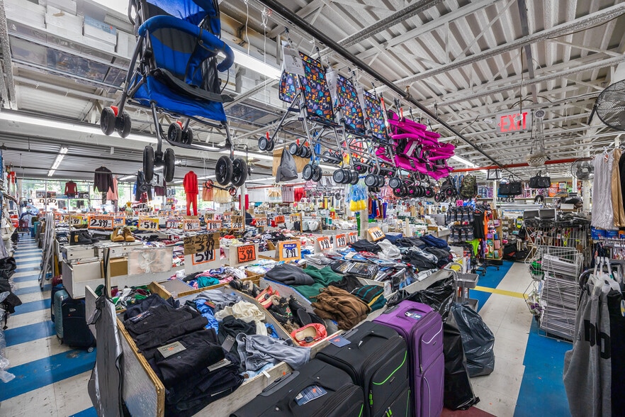 More Photos Of 1412 Jerome Ave, Bronx Daycare Center For Lease