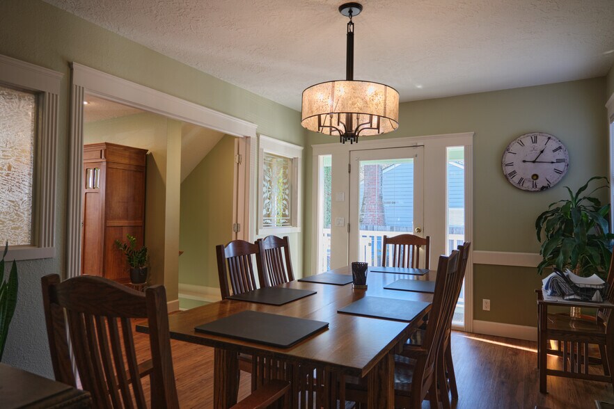 More Photos Of 1491 Commercial St SE, Salem Office Residential For Sale
