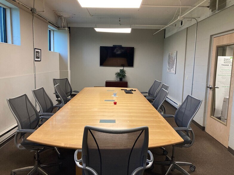 More Photos Of 7528 State Fair Blvd, Baldwinsville Manufacturing For Lease