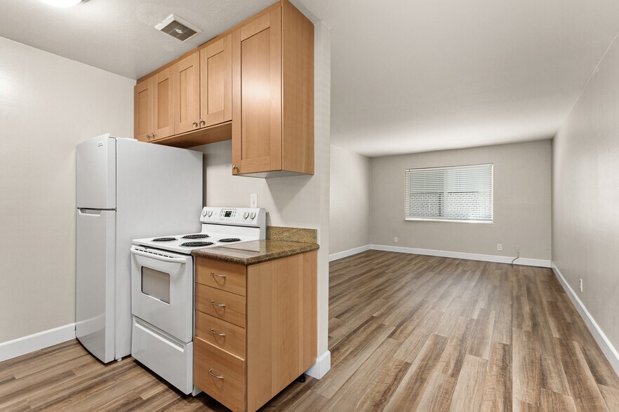 More Photos Of 2555 Sir Francis Drake Blvd, Fairfax Apartments For Sale