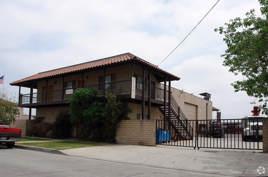 More Photos Of 12536 Clark St, Santa Fe Springs Contractor Storage Yard For Sale