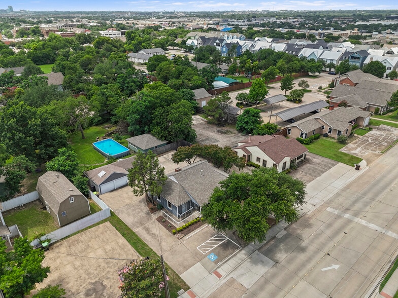 More Photos Of 810 18th St, Plano Office For Sale