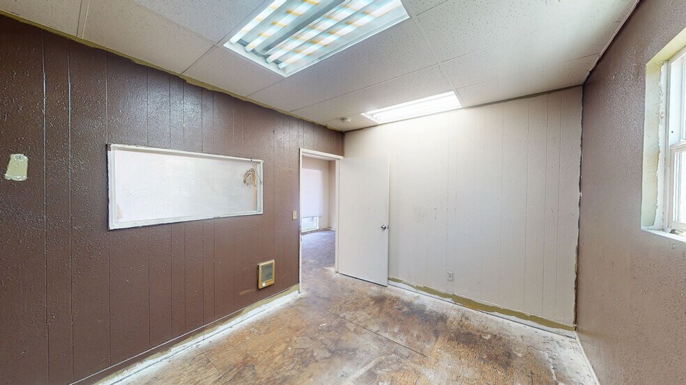 More Photos Of 10901 MacArthur Blvd, Oakland Office For Lease