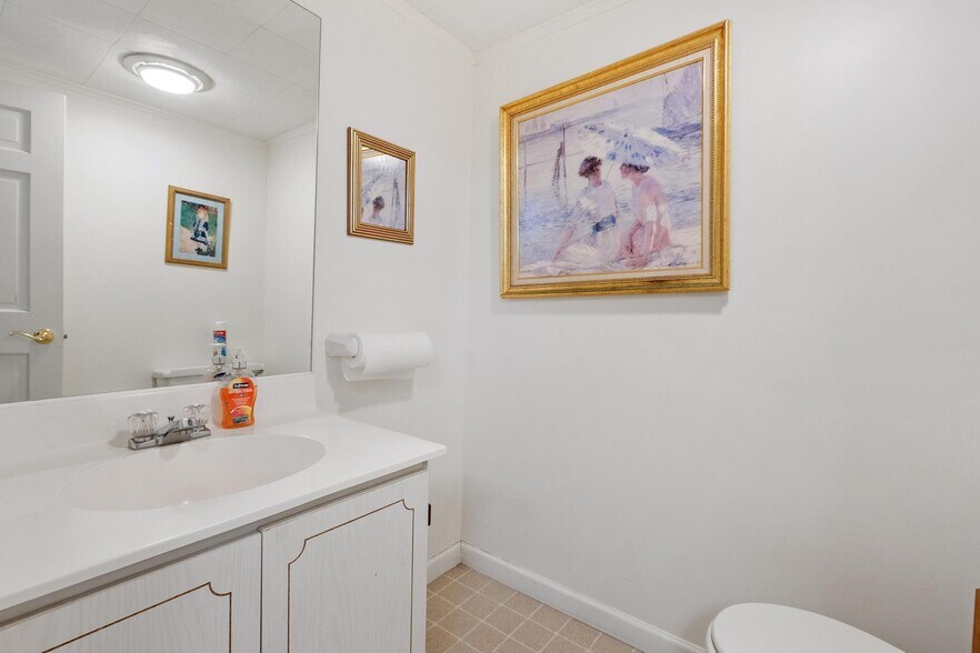 More Photos Of 77 Merriam Ave, Leominster Office For Sale