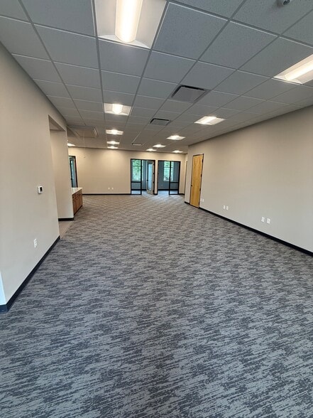 More Photos Of 18875 Fm 2252, Garden Ridge Office For Lease