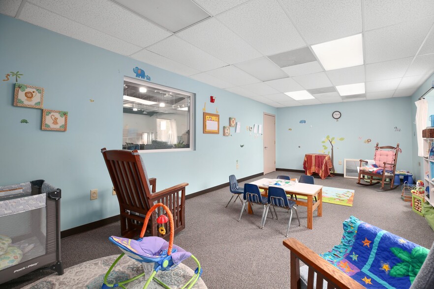 More Photos Of 9304 Onyx Ct, Fredericksburg Warehouse For Sale