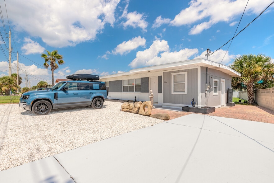 More Photos Of 133 Bridgeport Rd, Daytona Beach Shores Office For Sale