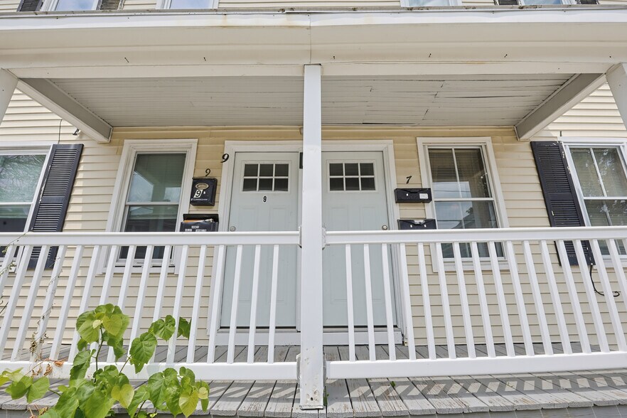 More Photos Of 7-9 Savery Ln, Plymouth Apartments For Sale