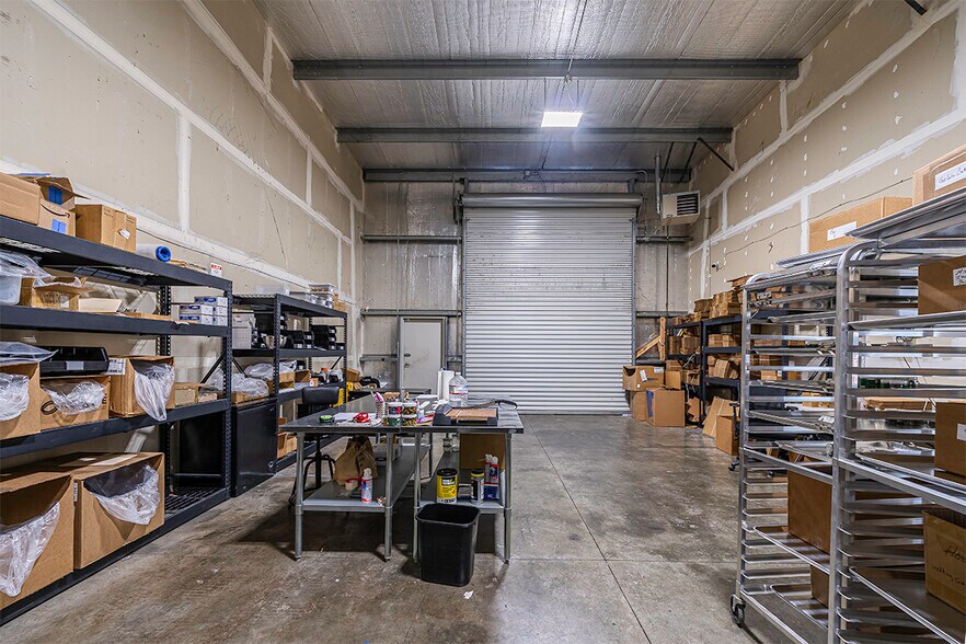 More Photos Of 652 W Dutton Rd, Eagle Point Industrial For Lease