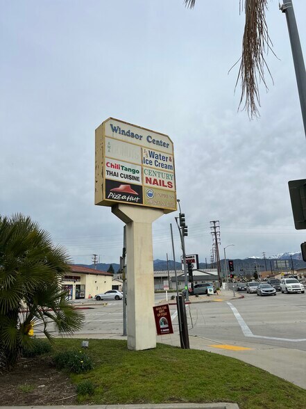 More Photos Of 468-480 E San Bernardino Rd, Covina Freestanding For Lease
