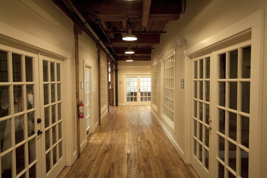 More Photos Of 113 Church St, Marietta Unknown For Sale