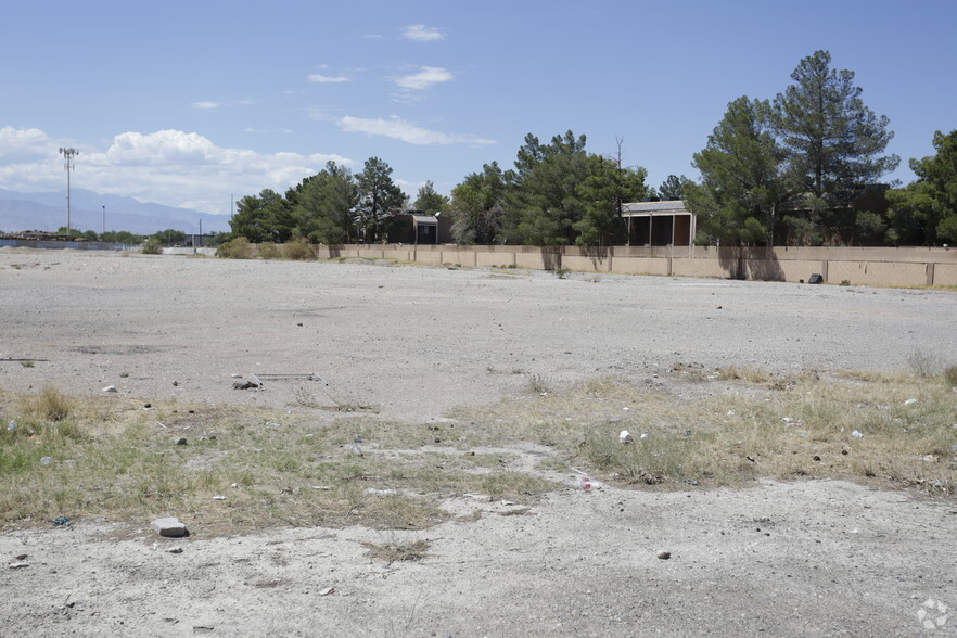 Primary Photo Of N Las Vegas Blvd, Las Vegas Land For Lease