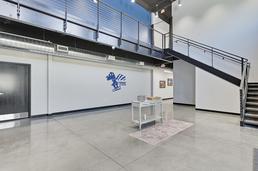 More Photos Of 14217 S 220th St, Gretna Distribution For Lease