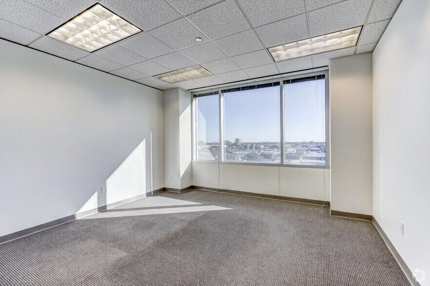 More Photos Of 9800 Centre Pky, Houston Office For Lease