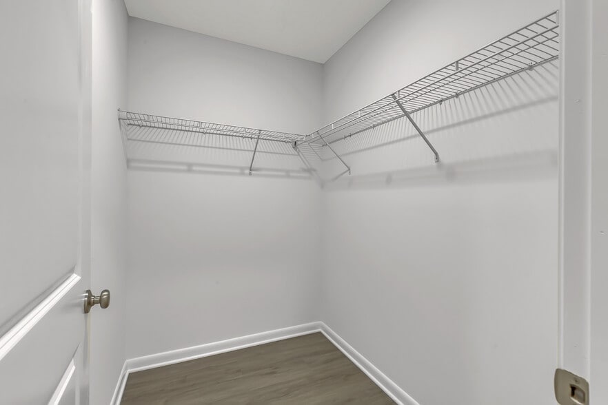 More Photos Of 253 Mantoloking Rd, Brick Apartments For Sale