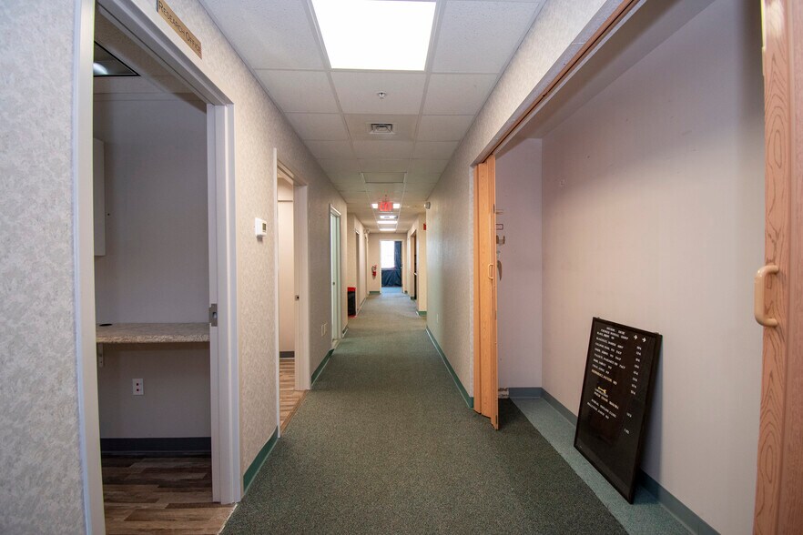 More Photos Of 2525 Harbor Blvd, Port Charlotte Medical For Lease