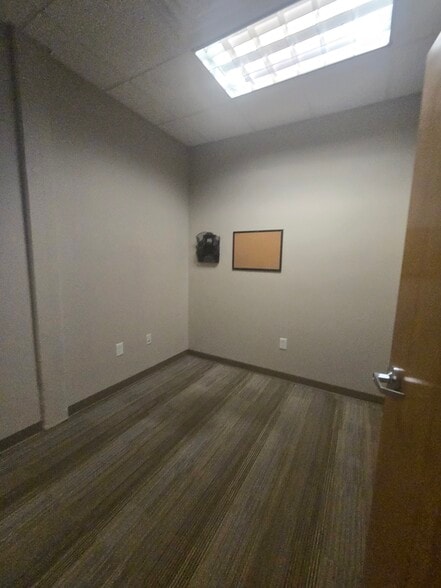 More Photos Of 1174 Kingstown Rd, South Kingstown Office For Lease