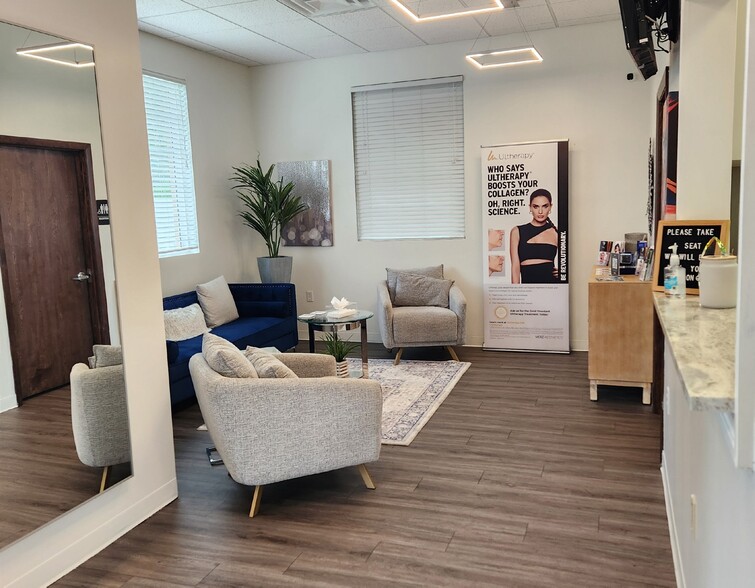 More Photos Of 8730-8732 W Fountain Ave, Tampa Medical For Lease