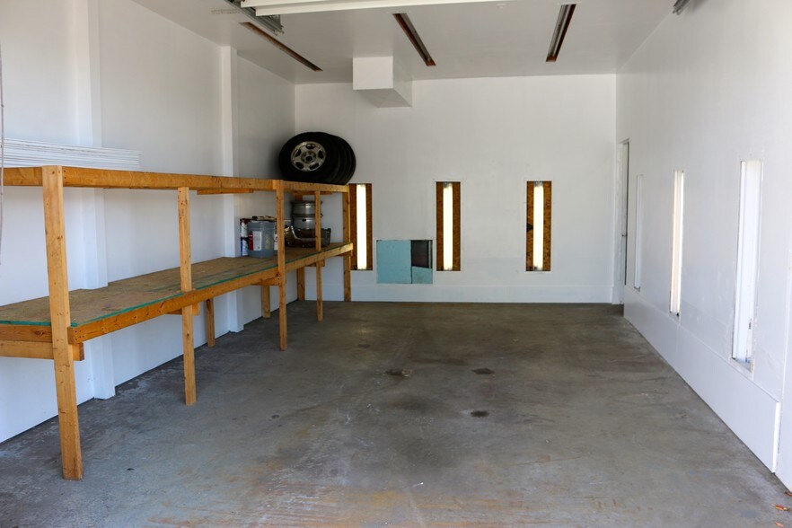 More Photos Of 3897 Wilder Rd, Bay City General Retail For Lease