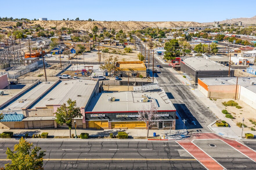 More Photos Of 15586 7th St, Victorville Storefront For Sale