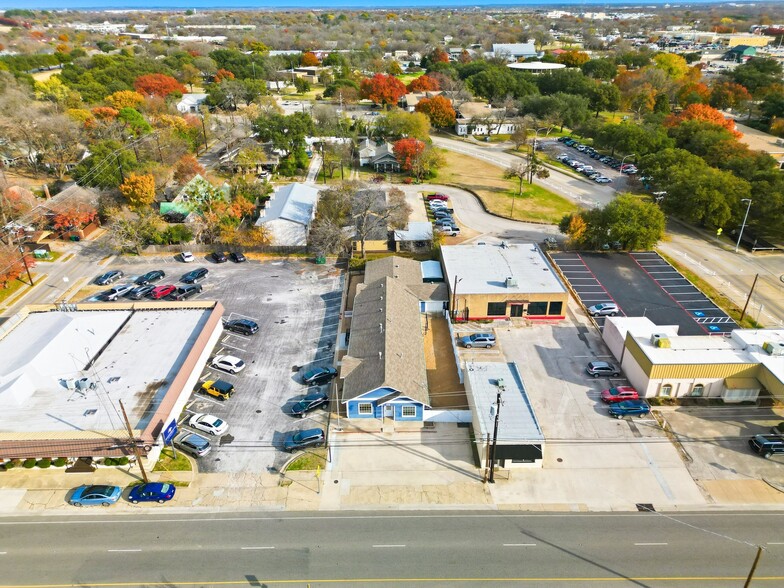 More Photos Of 516 N Locust St, Denton Daycare Center For Lease