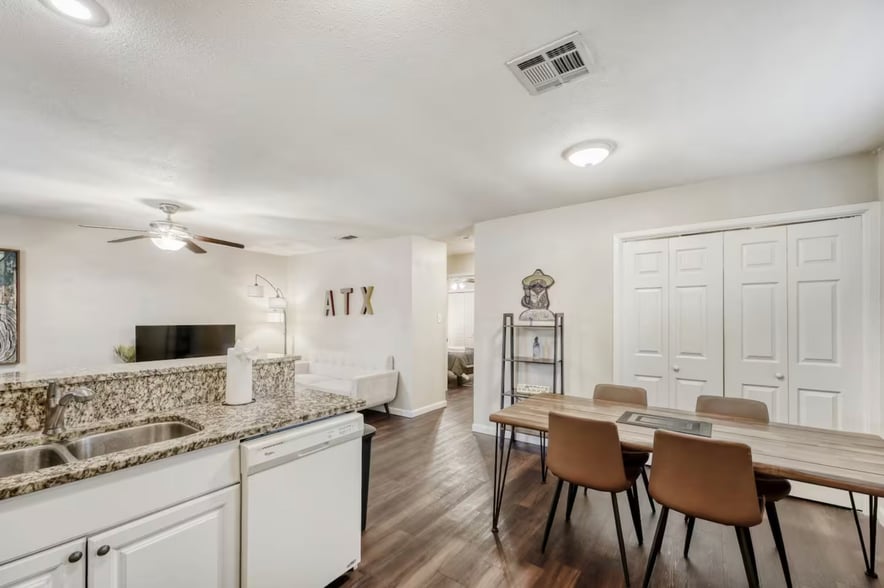 More Photos Of 4903 Merritt Cir, Austin Multifamily For Sale