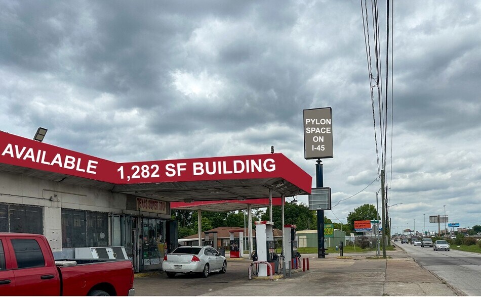 More Photos Of 4921 North Freeway, Houston Service Station For Lease