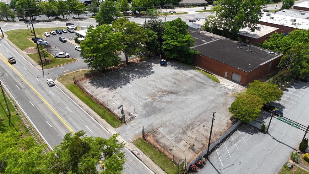 More Photos Of 211 DeKalb Industrial Way, Decatur Light Manufacturing For Lease