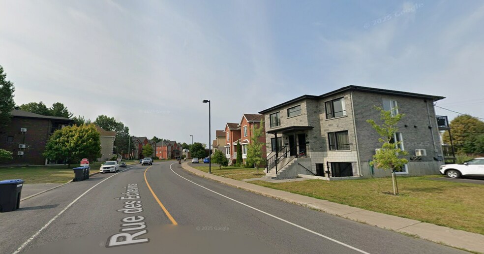 More Photos Of 100-104 Rue Des Échevins, Saint-jean-sur-richelieu Apartments For Sale