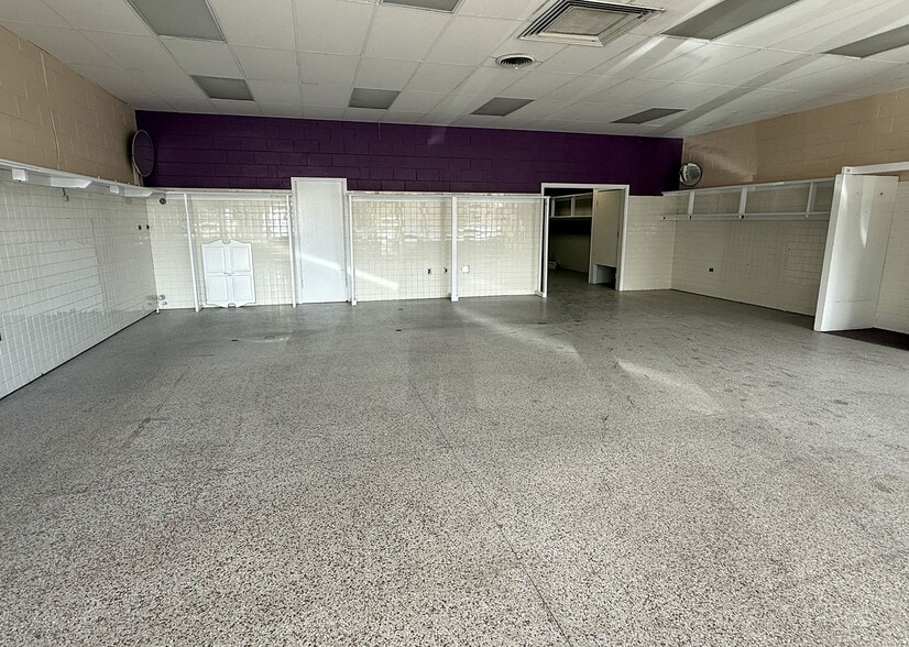More Photos Of 917-923 Preston Ave, Charlottesville General Retail For Lease