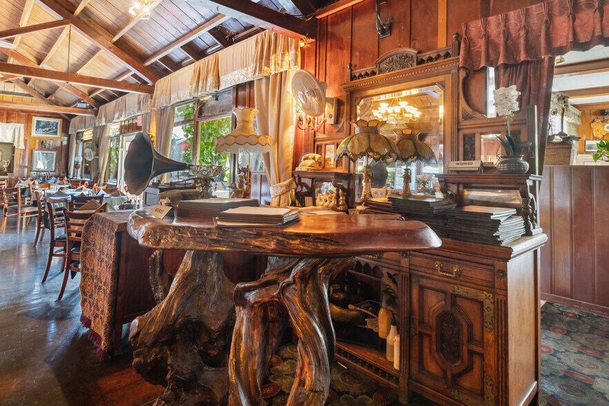 More Photos Of 13300 Big Basin Way, Boulder Creek Restaurant For Sale