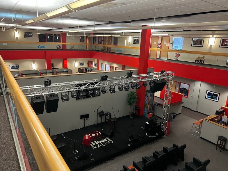 More Photos Of 13320 Metro Pky, Fort Myers Movie Radio TVStudio For Lease