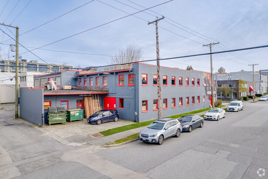 More Photos Of 1695 W 2nd Ave, Vancouver Warehouse For Lease