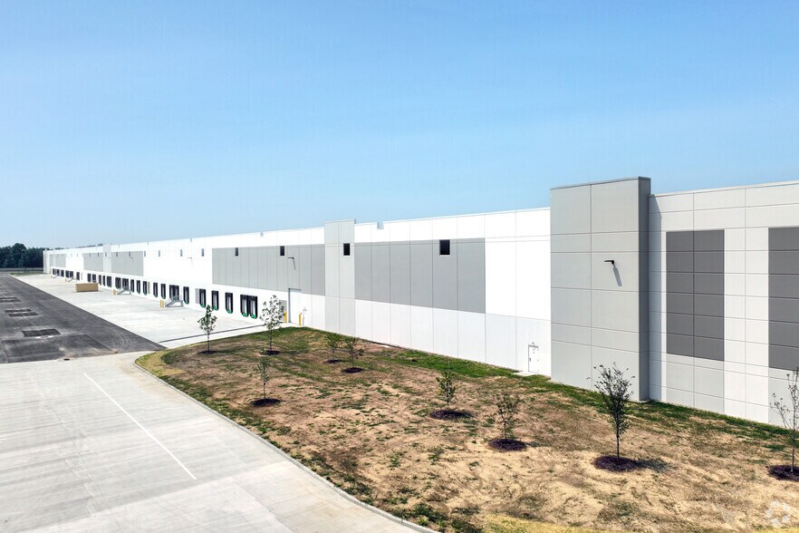 More Photos Of 10015 Archer Drive, Brownsburg Distribution For Lease