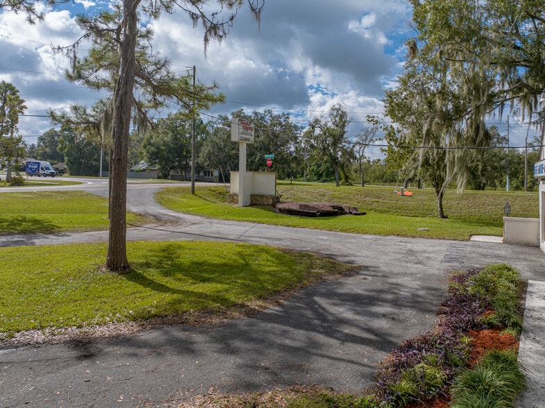 More Photos Of 2214 Thonotosassa Rd, Plant City Storefront Retail Office For Sale