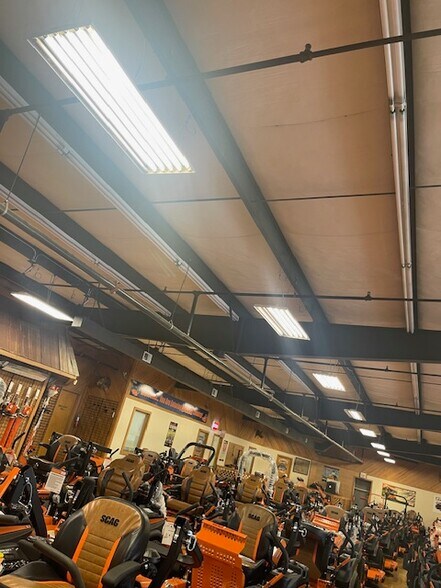 More Photos Of 2645 Mount Moriah Rd, Memphis Freestanding For Sale