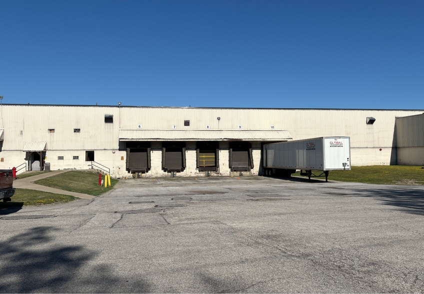 More Photos Of 19000 Holland Rd, Brook Park Warehouse For Sale