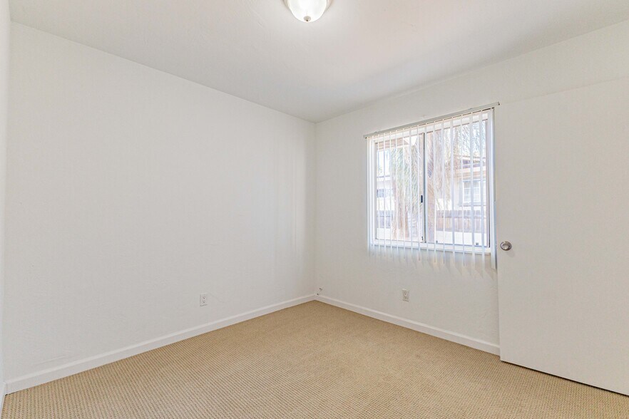 More Photos Of 1352-54 Imperial Beach Blvd, Imperial Beach Apartments For Sale