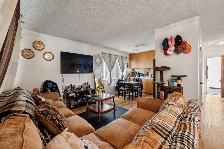 More Photos Of 125 Lorton Ave, Burlingame Apartments For Sale