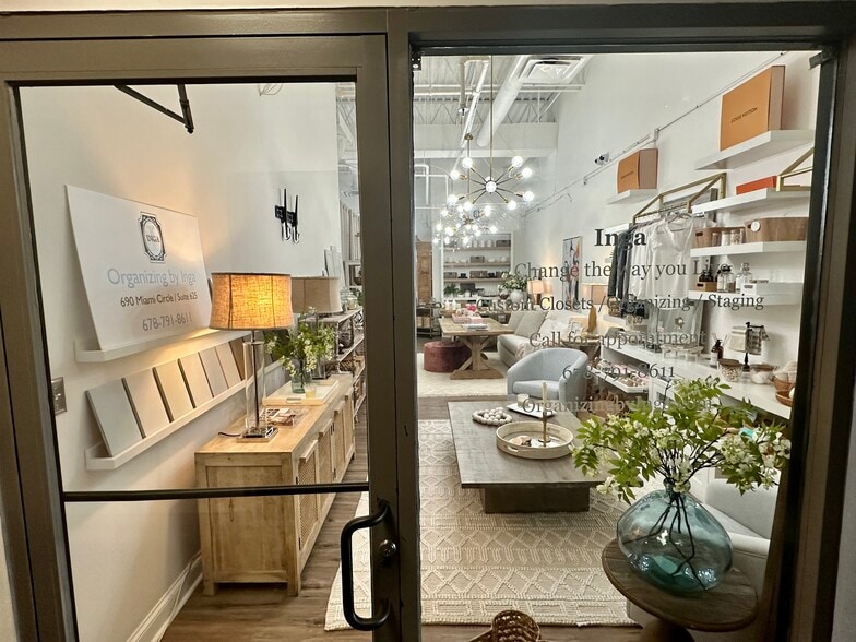 More Photos Of 690 Miami Cir NE, Atlanta Storefront For Lease
